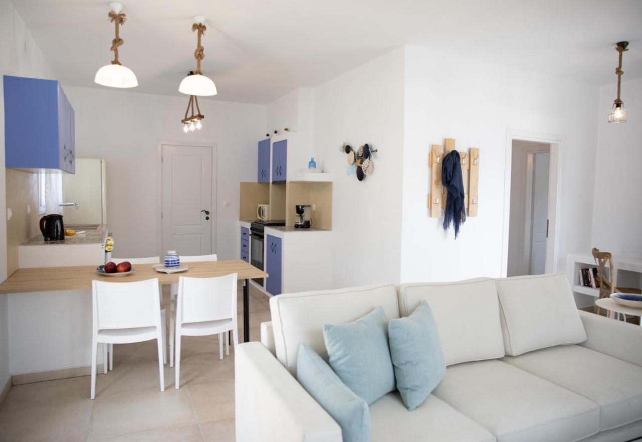 Vila Sunny Bay Agia Marina  Exteriér fotografie
