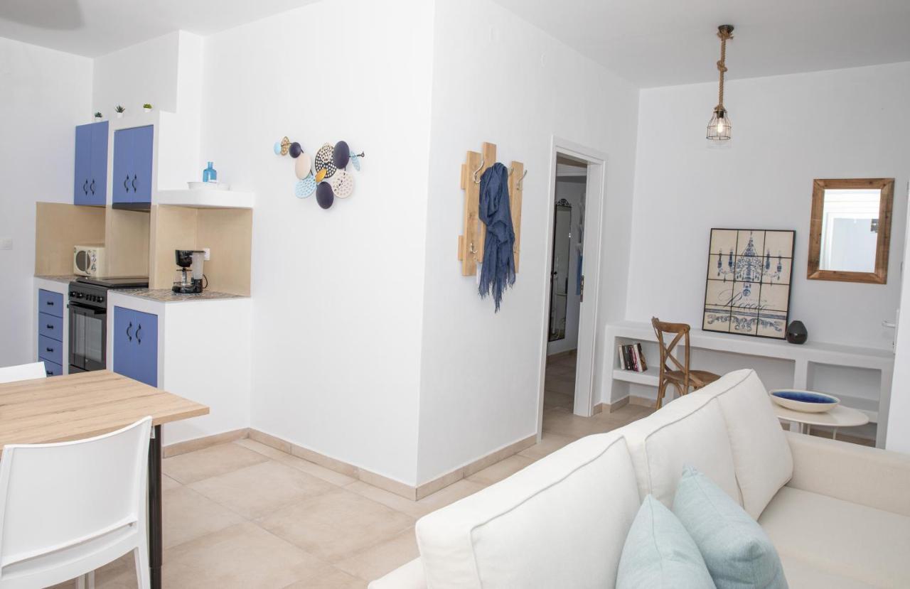 Vila Sunny Bay Agia Marina  Exteriér fotografie