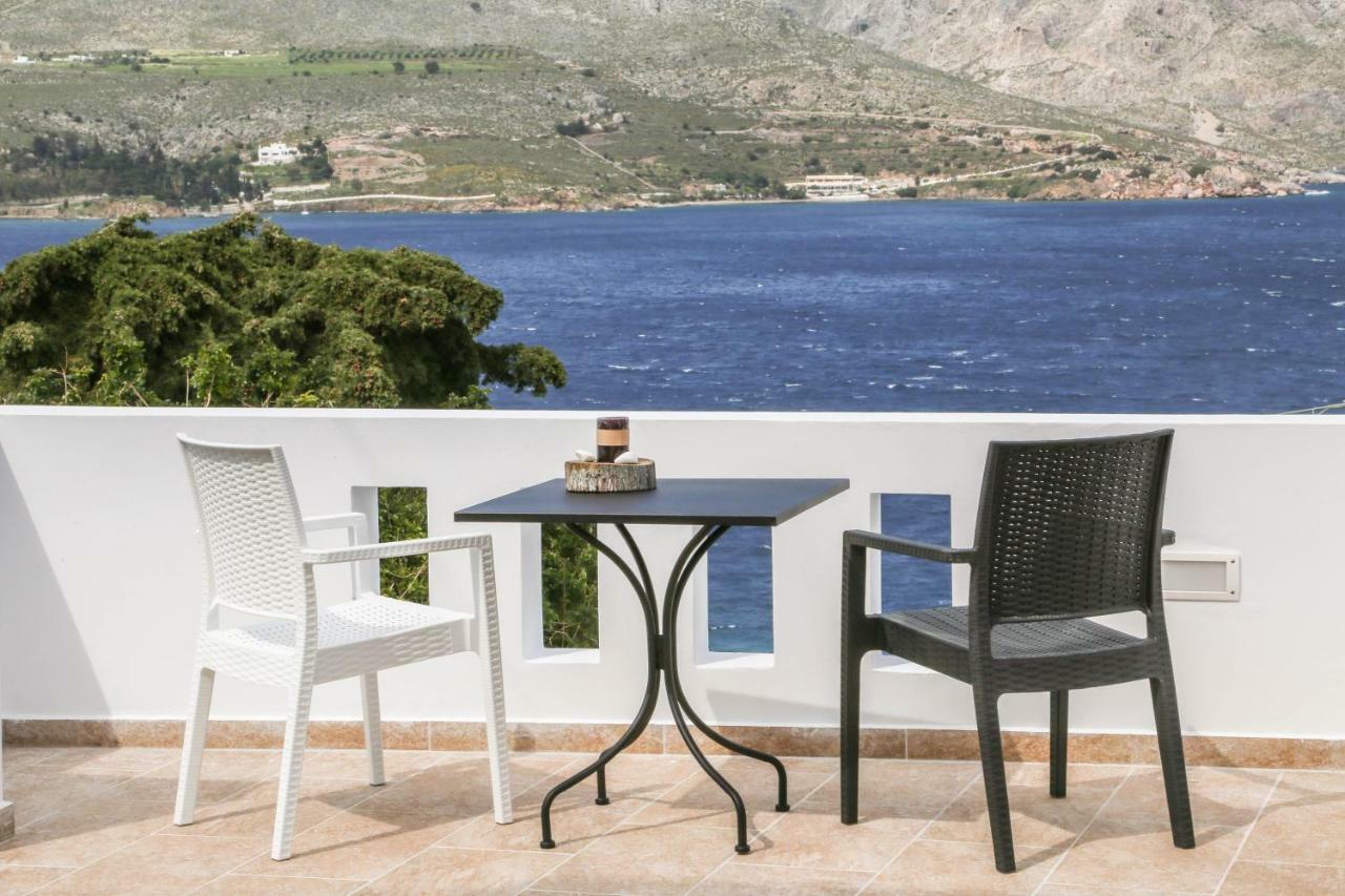 Vila Sunny Bay Agia Marina  Exteriér fotografie