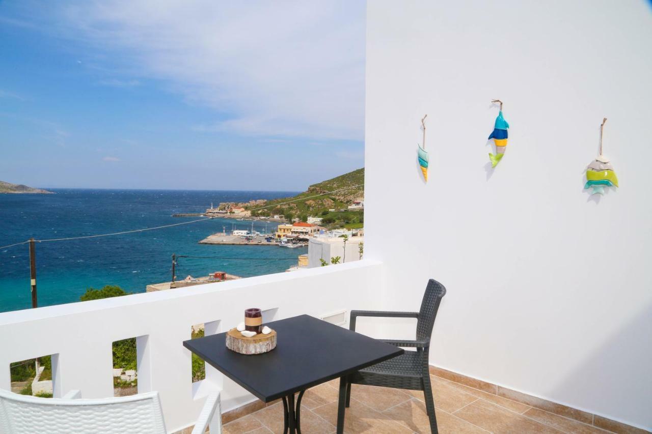 Vila Sunny Bay Agia Marina  Exteriér fotografie